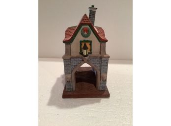 Department 56 Gate House #55301