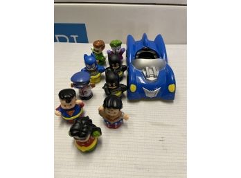 Fisher Price Bat Mobil With 9 People