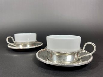 A Pair Of Limoges Porcelain Tea Cups - Etains Du Manoir Paris France