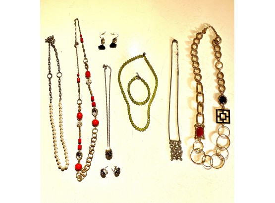 6 Necklaces (2 Pairs Of Earrings & 1 Bracelet)