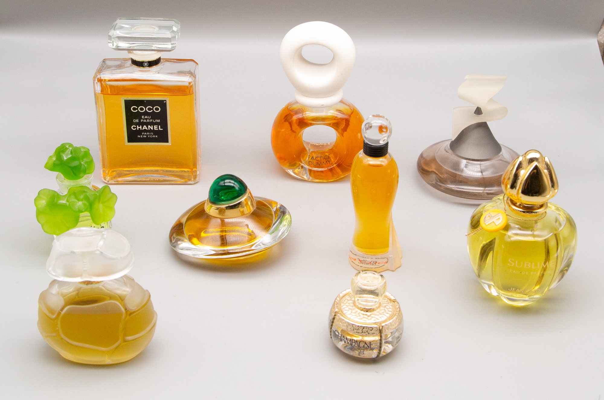 chanel perfume no 5 auction