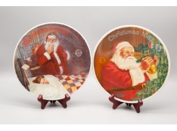 Pair Of Two Christmas Themes Knowles Fine China (the Wooden Standards Are Not Included)