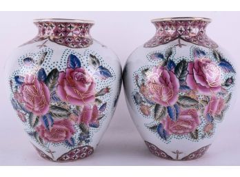 A Pair Famille Rose Porcelain Urns