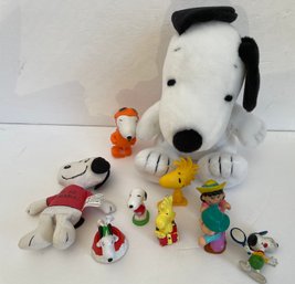 Assorted Snoopy / Peanuts Toys