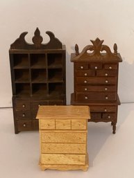 Assorted Dollhouse / Miniature Dresser Furniture Pieces