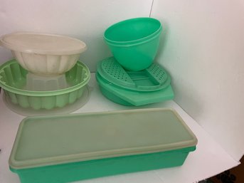Green Tupperware Mold & Ice Trays
