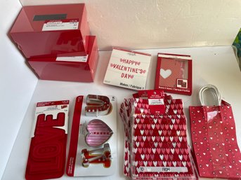 Assorted Valentine's Party, Goodies Themed Lot