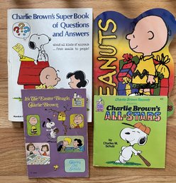 Peanuts / Charlie Brown Books Lot 2