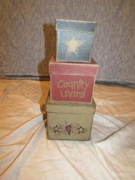 3 SQUARE NESTING BOXES 'COUNTRY LIVING'