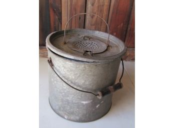 Vintage Galvanized Metal Fishing Bait Bucket Can Worm Pail Minnow