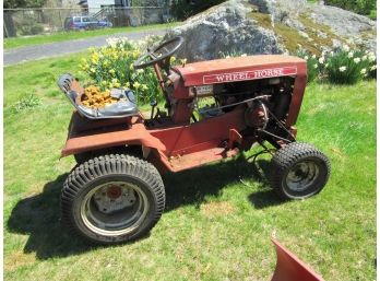 Vintage Wheel Horse Lawn Tractor Model B-100 8-Speed