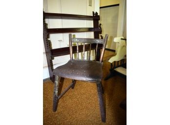 SMALL ANTIQUE WOOD CHILDS CHAIR