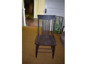 ANTIQUE WOOD SIDE CHAIR