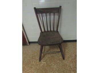 SMALL VINTAGE WOOD CHAIR