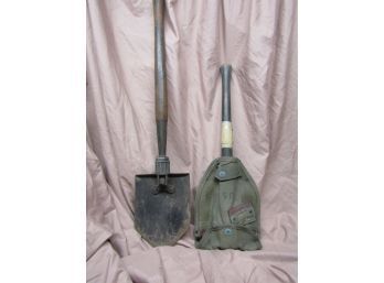 2 US MILITARY TRENCHING TOOLS