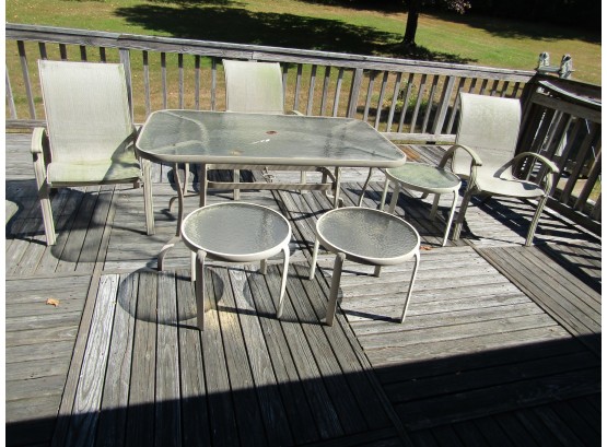 RECTANGLE METAL PICNIC TABLE - 2 ROUND SIDE TABLES & 4 CHAIRS