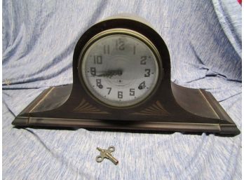 VINTAGE PLYMOUTH WORKING MANTLE CLOCK MADE IN THE U.S.A. With KEY