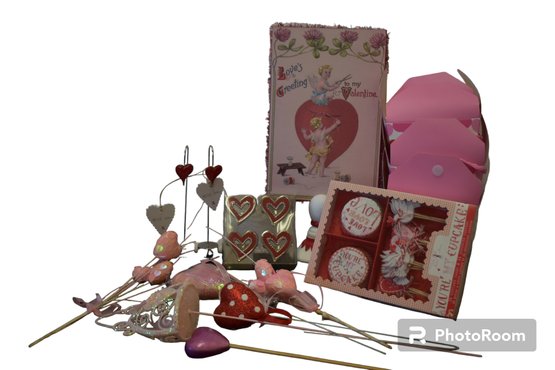 Valentine Decorating Items