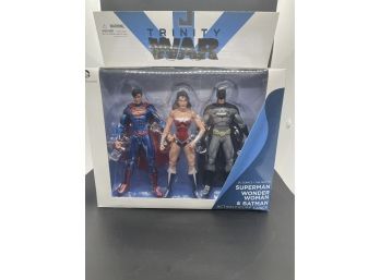 Dc Trinity War Superman Wonder Woman And Batman 3 Pack Figures