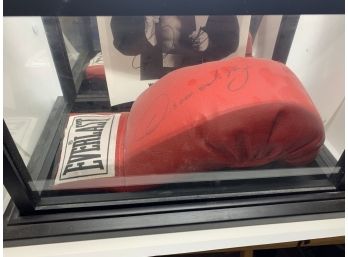 World Champion Oscar De La Hoya Signed Glove And Photo With Case