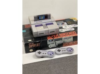 Super Nintendo Console With Box 2 Controllers Manual And Super Mario World
