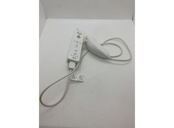 Wii Controller And Nunchuck 1