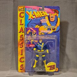 1995 Toybiz Marvel Comic Classics Cyclops Figure #101