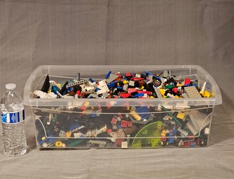 Large Lot Of Vintage Lego Pieces  #183