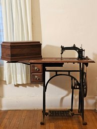 Rare Antique Wheeler & Wilson Mfg. Co. No. 8 Sewing Machine With The Desk And Cover Patented 1872,73,76 #138