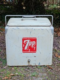 1950'S Authentic Vintage 7up Bottle Metal Cooler 'Progress Refrigerator Co.' #185