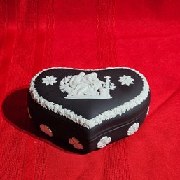 Wedgwood Jasperware Classical Cameo Black Lidded Heart Shape Trinket Box England  #18