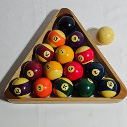 Vintage Complete 16 Ball Set With Triangle Billiard Pool Balls #121