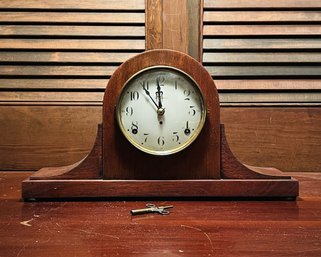 Vintage Seth Thomas Mahogany Mantle Shelf Table Clock With Key - Tested And Works #42