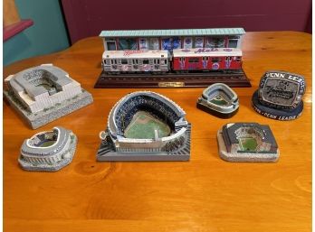 Lot Of 5 Yankee Stadium Models, The Danbury Mint Commemorative Model Subway Station And Yankees Ring (not Real