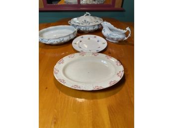 Mellor & Taylor Gravy Boat, Covered Dish/Casserole, Open Casserole Bowl, And Two Vintage Plates