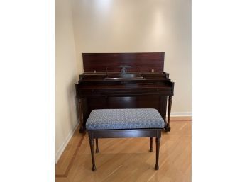 Great Vintage Winter Company Piano New York, Toronto With Bench