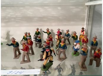 Lot Of 24 Vintage Crescent Metal Toy Figurines Made In England