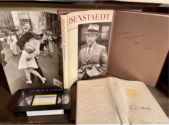 Legendary Alfred Eisenstaedt Autographed Book And Video Tape With Heike Hinsch Aired In Berlin In 1991