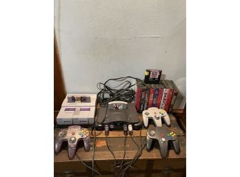 Nintendo Entertainment System Lot With Nintendo Controllers