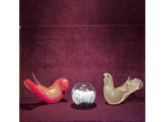 Beautiful Murano Glass Doves And Vintage Art Glass Paperweight