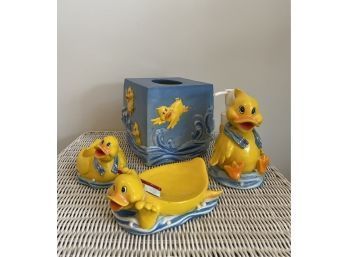Ducky 4 Piece Bathroom Vanity Set (used)