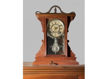 Vintage Mantel Clock With Key
