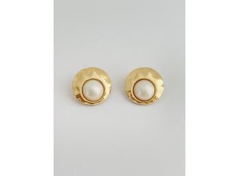 14K Gold Mother Pearl Clip Earrings 6.51G