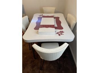 Fabulous Retro Kitchen Extendable Table And 4 Chairs