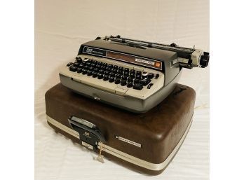 SCM Smith-Corona Electra 220 Automatic Electric Typewriter In Original Case (working Perfectly) #68