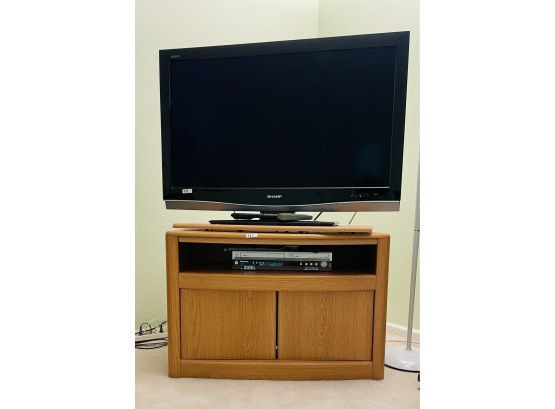 TV Stand With Swivel Top #123 (TV And Contents Not Included)