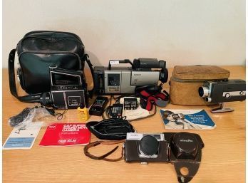 Lot Of Vintage Photo And Video Cameras #160