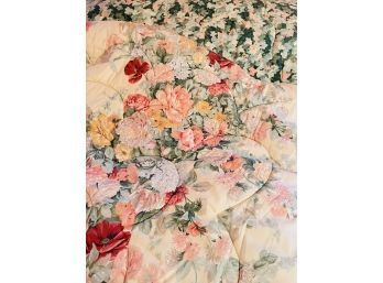 Beautiful Floral Double-sided Quilt And Pillow Cases