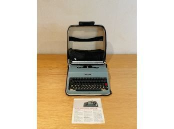 MCM Light Blue Olivetti Lettera 32 Ultra Portable Manual Typewriter With Carrying Case #75