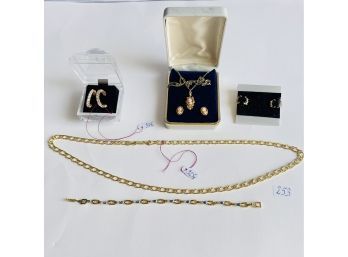 # Jewelry Lot Includes 925 Silver Gold Plated Chain And 925 Silver Gold Plated Earrings #253